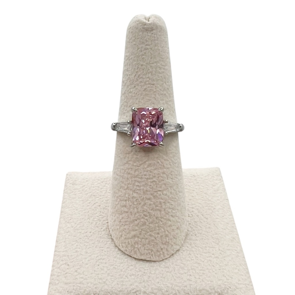 NWOT Pink Prong Set Radiant Cut & Clear Baguette Stones Silver Tone Ring